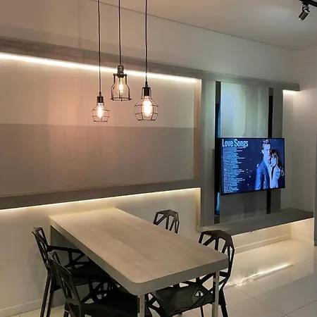 Summer Suites Klcc 1Bedroom With Twin Queen Bed Apartment